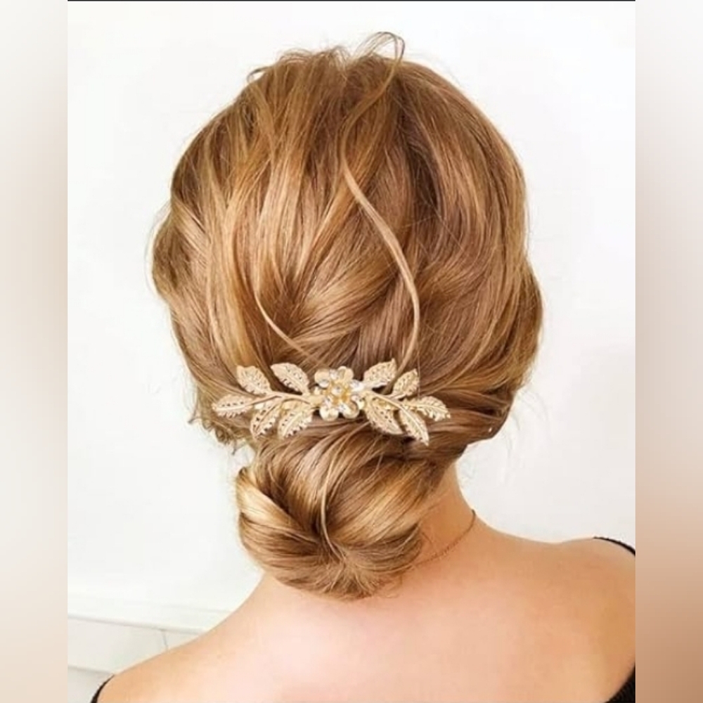 Elegant Gold Hair Accessory BNIB